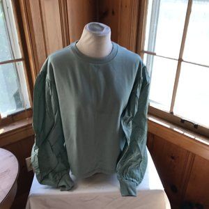 NWT VERO MODA SWEATSHIRT, size Medium in light jade.
